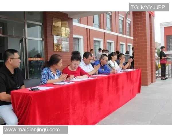 刘丽回顾英雄联盟职业生涯的辉煌与挑战历程分享